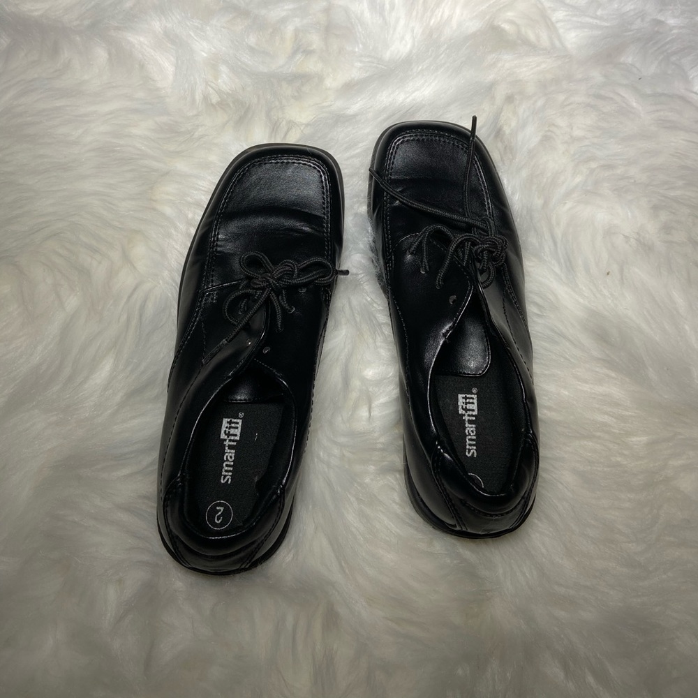 Kids dress shoes by smartfit